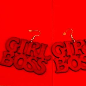 PLUS ONE RED WOODEN EARRINGS